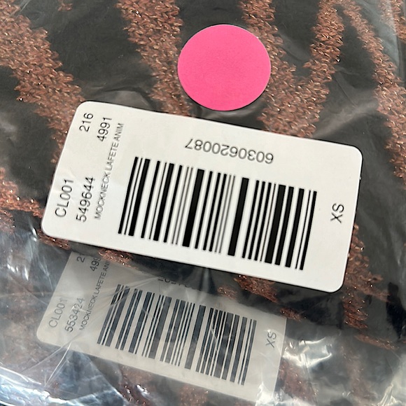 Leopard print, Sis?!!!! He will stand out in this ensemble. This is fitted for u - Picture 8 of 12